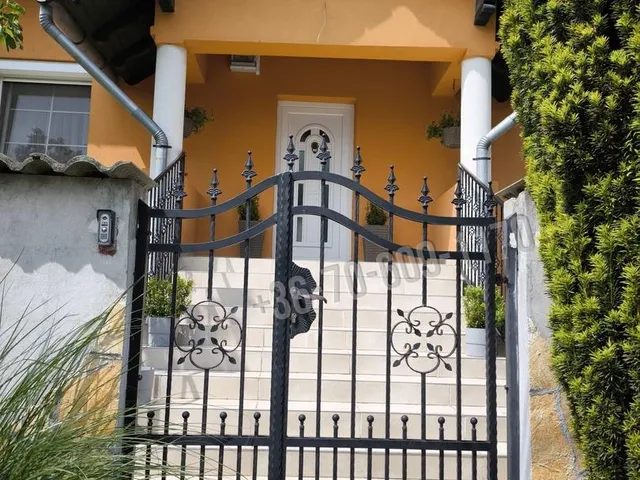 Eladó ház Rád 200 nm