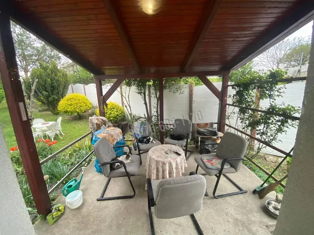 Eladó ház Vác, Kertváros 221 nm