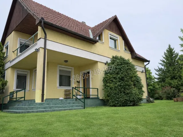 Eladó ház Nyíregyháza, Oros, Cifra Fasor 160 nm