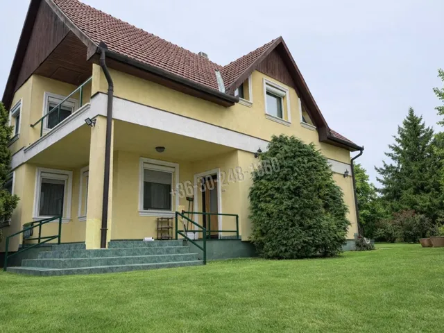 Eladó ház Nyíregyháza, Oros, Cifra Fasor 160 nm
