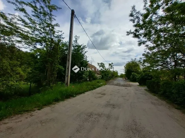 Eladó telek Baja 900 nm
