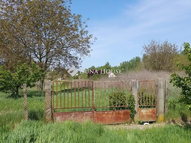 Eladó telek Dávod, Madách Imre utca 4997 nm