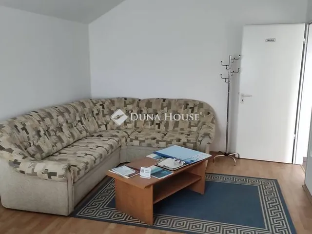 Eladó kereskedelmi és ipari ingatlan Paks, Kölesdi út 275 nm