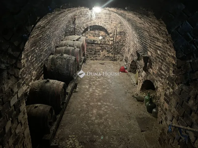 Eladó ház Lánycsók 37 nm