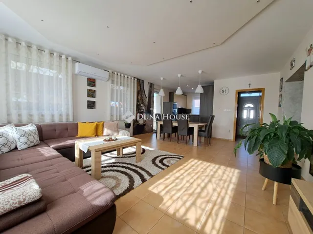 Eladó ház Baja 134 nm