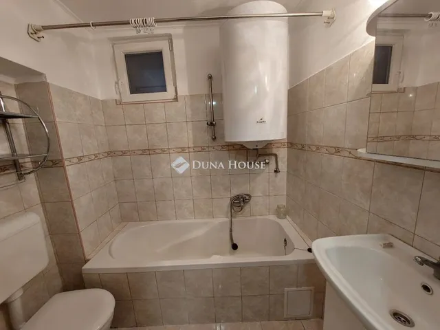 Eladó ház Baja 30 nm