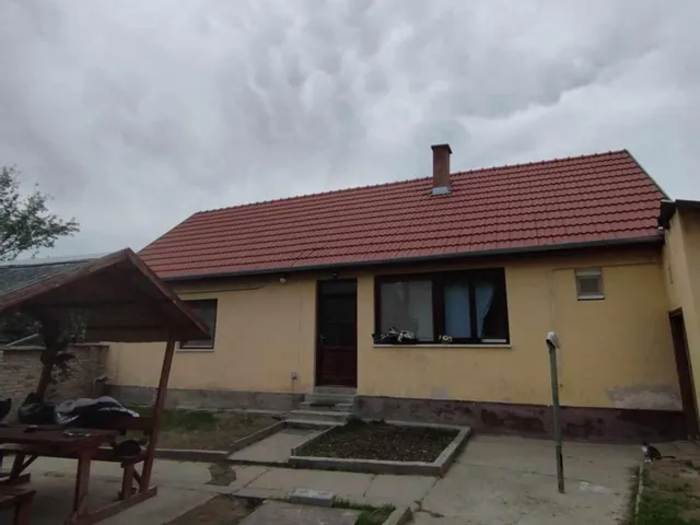 Eladó ház Dávod 71 nm