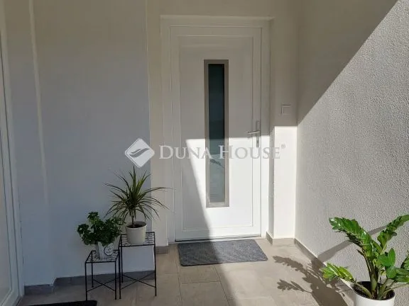 Eladó lakás Baja 62 nm