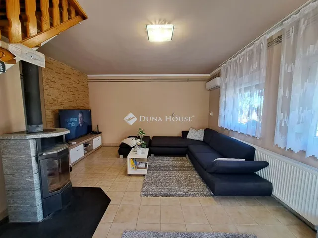 Eladó üdülő és hétvégi ház Nagybaracska 88 nm