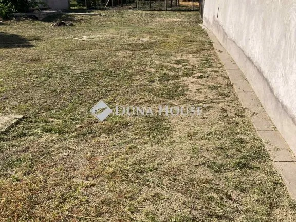 Eladó telek Baja 521 nm