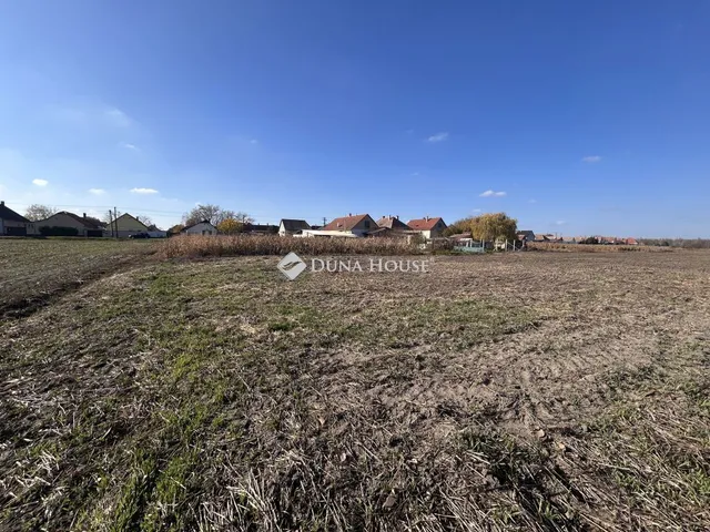 Eladó telek Vaskút, Deák Ferenc utca 1547 nm