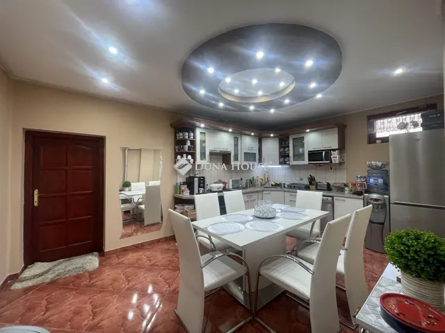 Eladó ház Baja, Nincs utca 171 nm