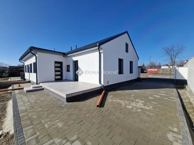 Eladó ház Baja 76 nm