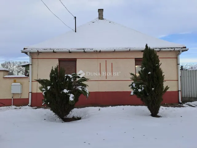 Eladó ház Kunbaja 81 nm