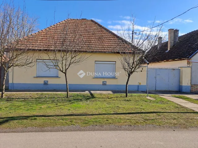 Eladó ház Bácsbokod 65 nm