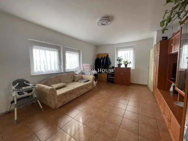 Eladó ház Érsekcsanád 200 nm