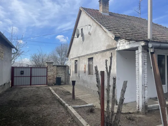 Eladó ház Baja 62 nm