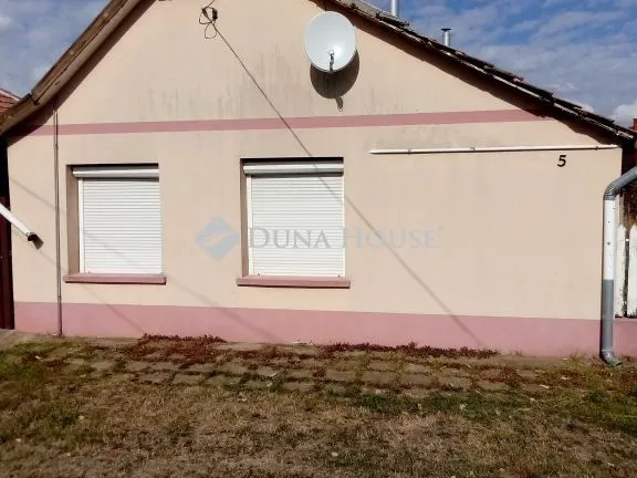 Eladó ház Madaras 45 nm