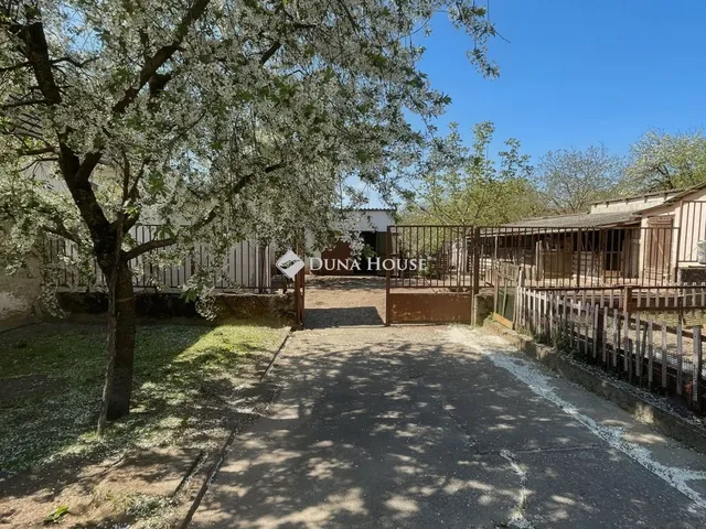 Eladó ház Rém 118 nm