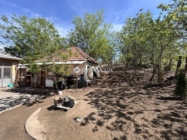 Eladó ház Nagybaracska 107 nm