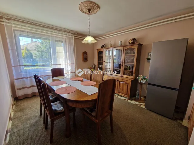 Eladó ház Baja 164 nm