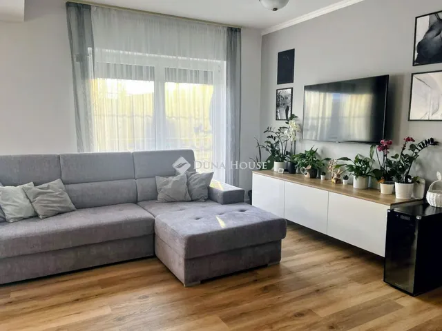 Eladó lakás Baja 125 nm