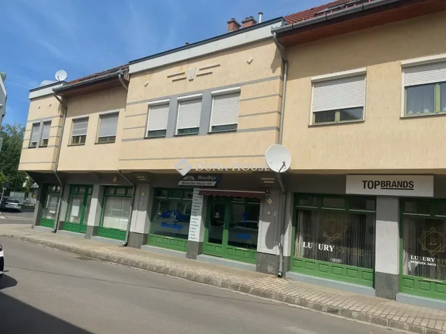 Kiadó lakás Baja, Gaál Péter utca 54 nm