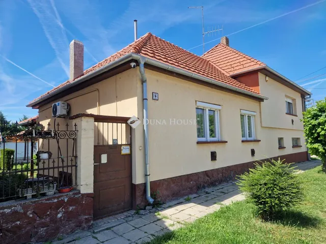Eladó ház Baja, Zsák utca 113 nm