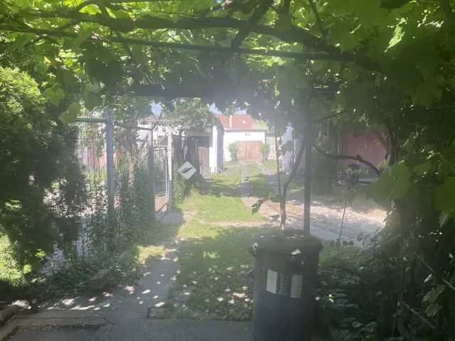 Eladó lakás Baja, Szent Antal utca 110 nm