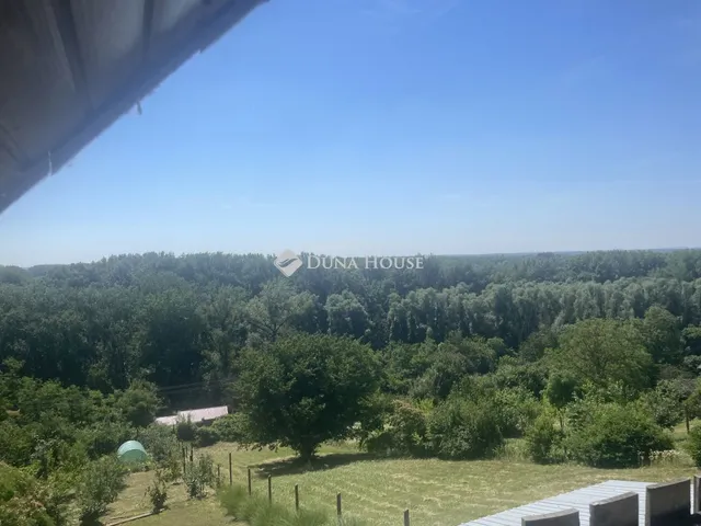 Eladó nyaraló Bár, Szőlőhegy 60 nm