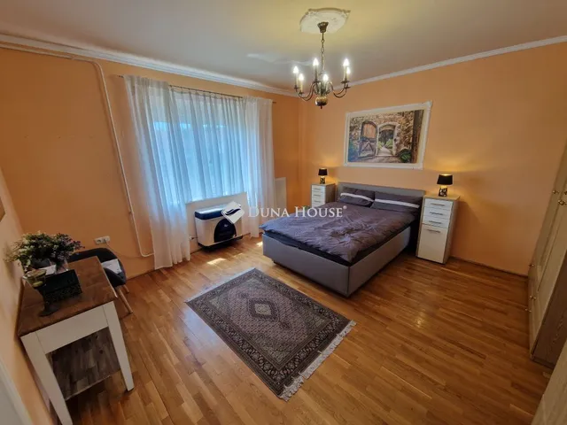 Eladó ház Rém 107 nm