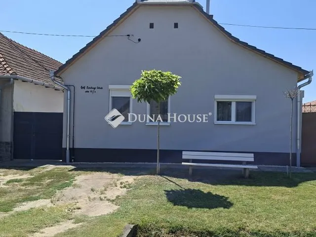 Eladó ház Katymár 84 nm