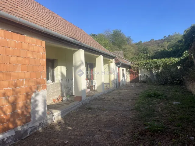 Eladó ház Báta 70 nm