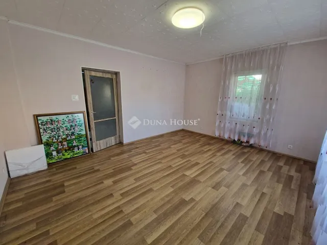 Eladó ház Baja, Dózsa György út 157 nm