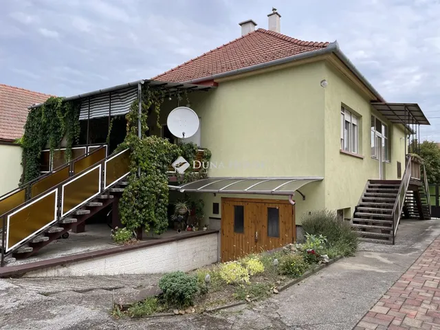 Eladó ház Gara 240 nm