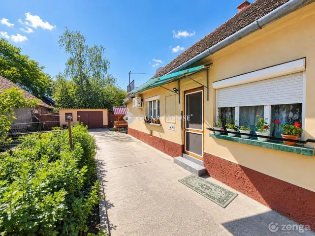 Eladó ház Baja, Kádár utca 60 nm