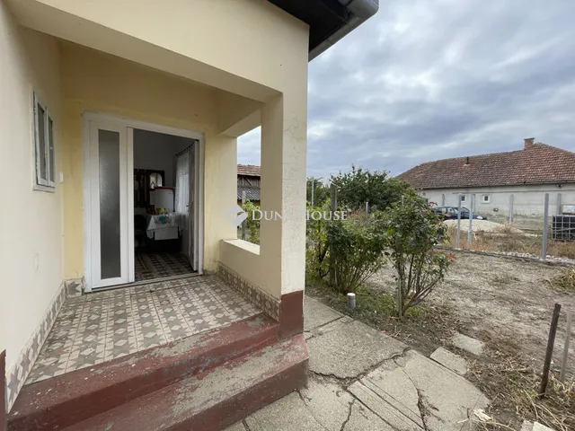 Eladó ház Mélykút 72 nm