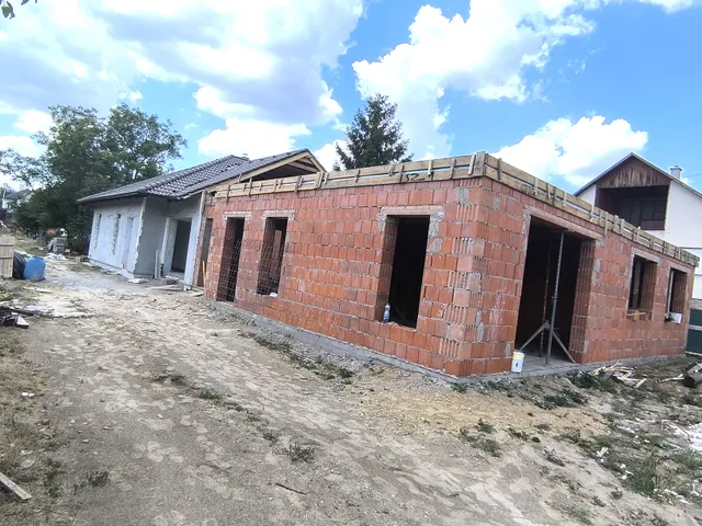 Eladó ház Őrbottyán 120 nm