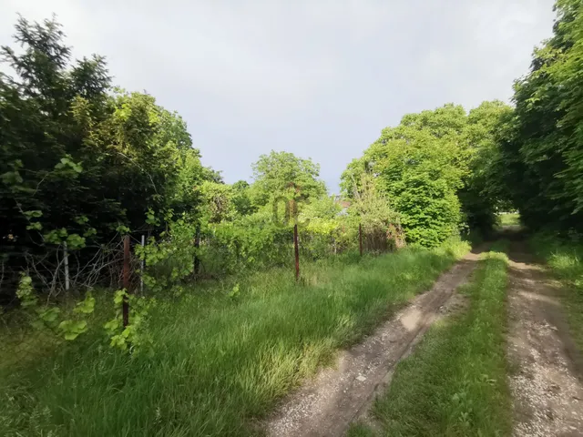 Eladó telek Budapest XI. kerület, Örsöd, Balatoni út 2100 nm