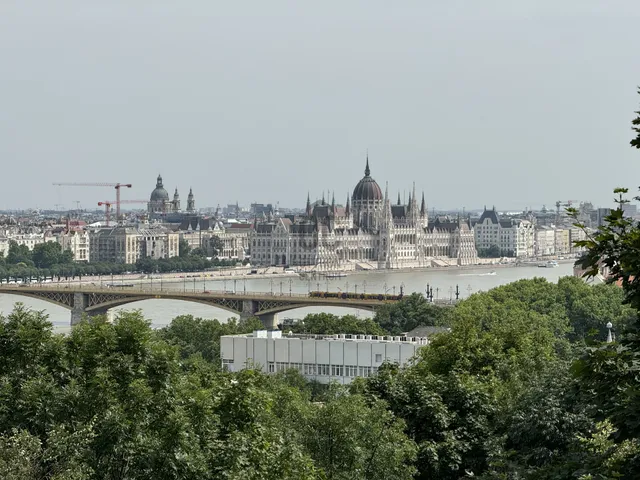 Eladó lakás Budapest II. kerület, Szemlőhegy 327 nm