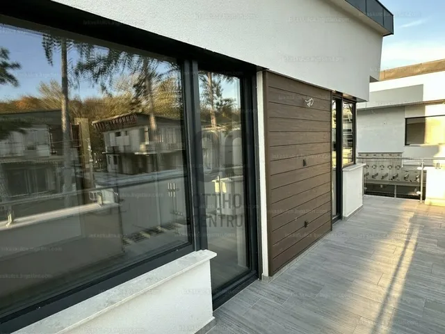 Eladó ház Siófok, Aranypart 150 nm