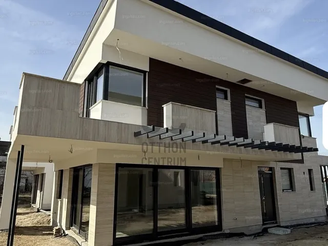 Eladó ház Siófok, Aranypart 150 nm