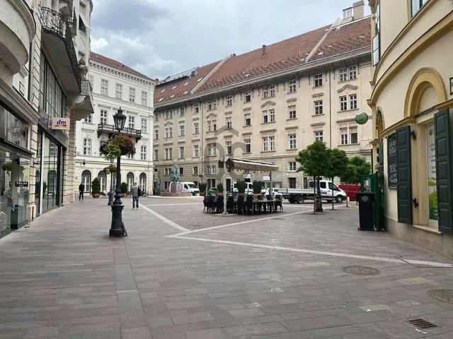 Eladó lakás Budapest V. kerület, Belváros 135 nm