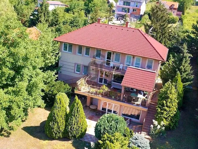 Eladó ház Budapest III. kerület, Aranyhegy 354 nm