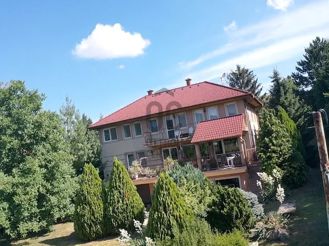 Eladó ház Budapest III. kerület, Aranyhegy 354 nm