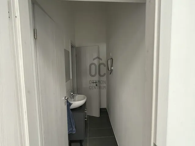 Kiadó kereskedelmi és ipari ingatlan Budapest XIII. kerület, Angyalföld 185 nm