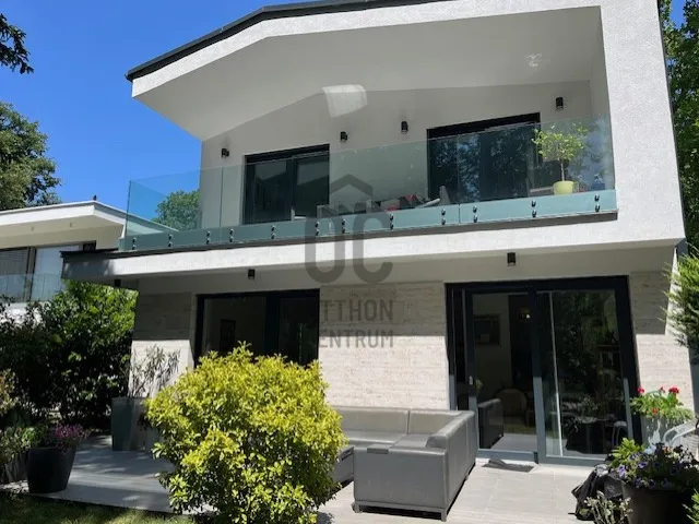 Eladó ház Budapest II. kerület, Adyliget 200 nm