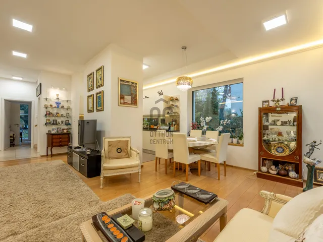 Eladó ház Budapest II. kerület, Adyliget, Bocskai István útja 200 nm