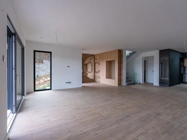 Eladó ház Budapest II. kerület, Máriaremete 202 nm