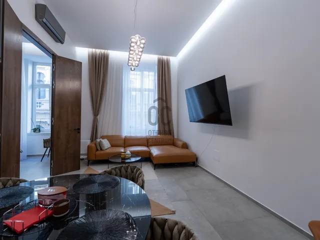 Eladó lakás Budapest V. kerület, Belváros, Párizsi utca 77 nm